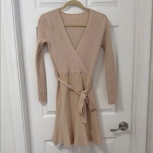 Vimpunec Chic Classic Beige Long Sleeve Knit Faux Wrap Dress size Small **NWT**